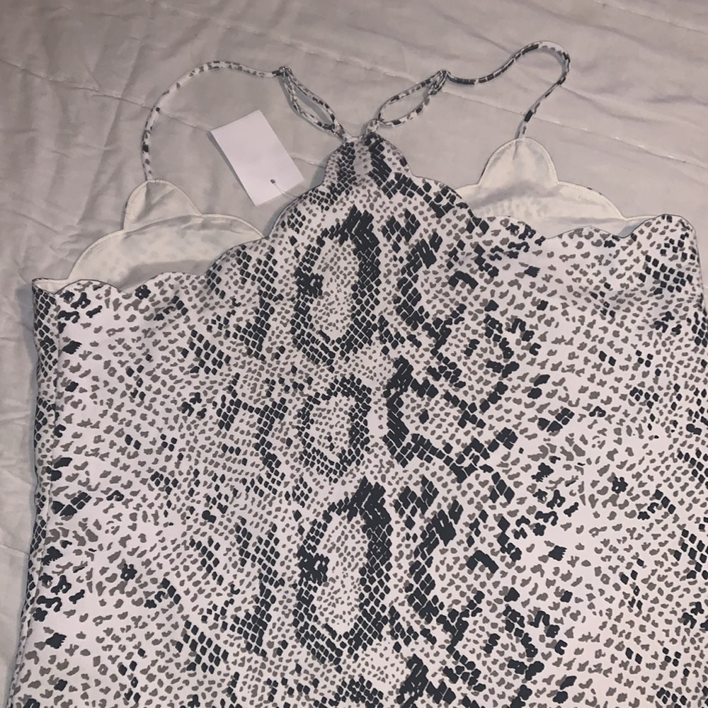NWT size 0 XS J. Crew Snakeskin print scallop neckline gray and black lined tank - Picture 6 of 6